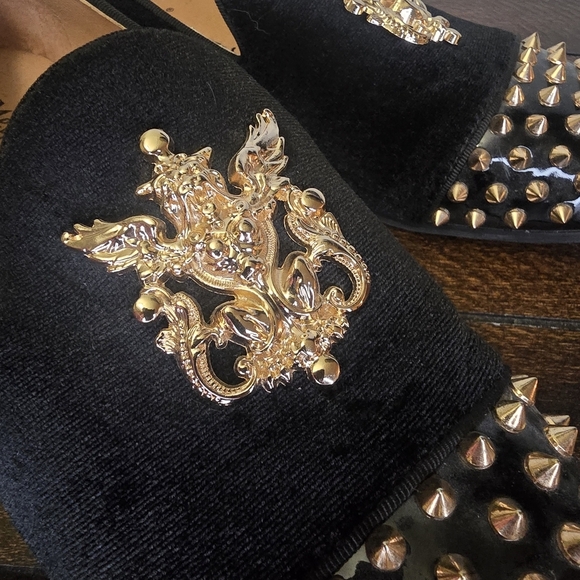 Meijiana Black Velvet Slip On  With Gold Tone Studs Spiked Accents Size 9 - Picture 8 of 13